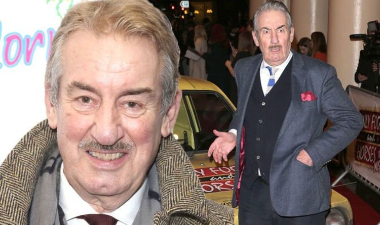 Only Fools and Horses star John Challis forced to cancel tour amid secret health battle