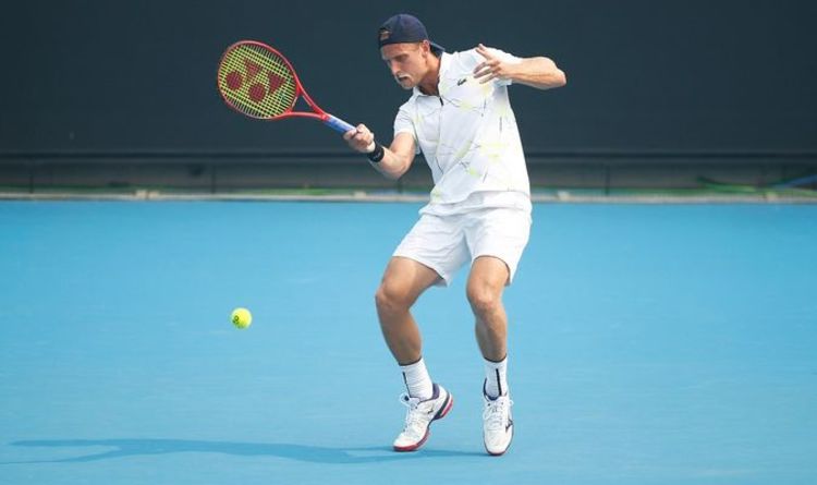 Australian Open qualifying crisis after player told he had coronavirus during match