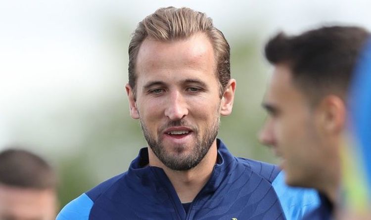 Harry Kane 'demands £400,000 a week' in Tottenham contract talks as transfer compromise