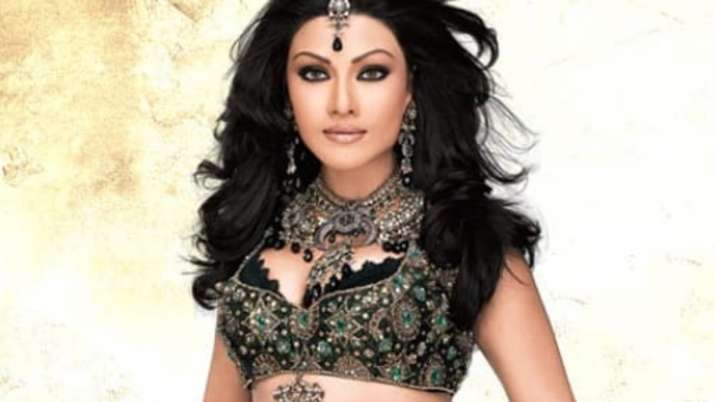 Koena Mitra alleges Twitter is shadow banning her for her opinions