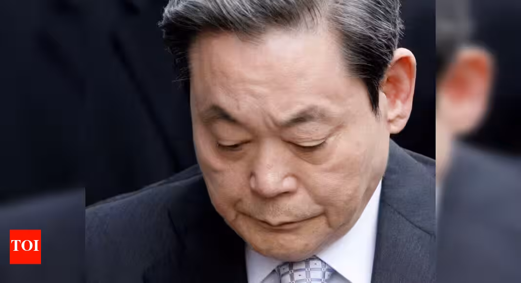 Samsung's Lee leaves behind $21 billion wealth for inheritance - Times of India