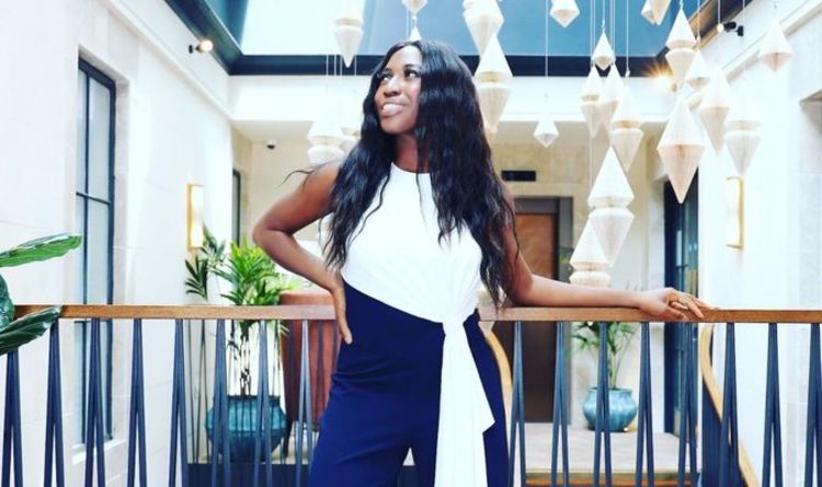Finance professional turns ‘eye for fashion’ into side business