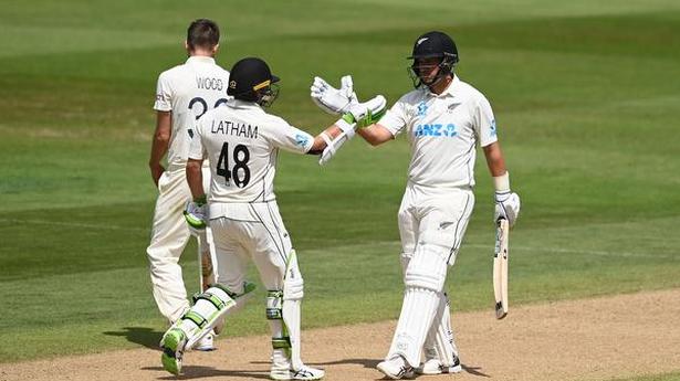 New Zealand thump England in second Test to win series 1-0