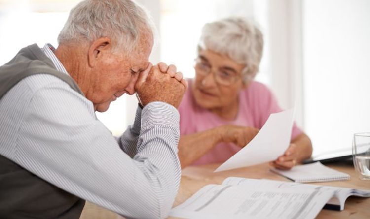 State Pension: Britons to lose £2600 from retirement pots after triple lock scrap