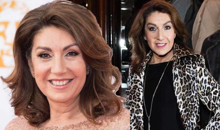 Jane McDonald: Cruising star corrects BBC Radio 4 host after show error 'I do apologise'