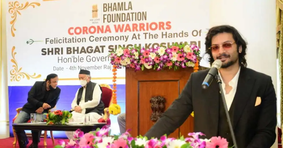 Ali Fazal shares his experience of felicitating medical professionals at the Raj Bhavan