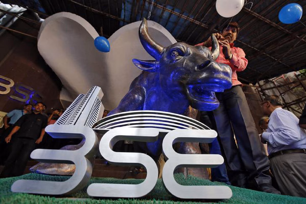 Sensex Rallies Over 400 Points in Early Trade; Nifty Hovers Around 11,800