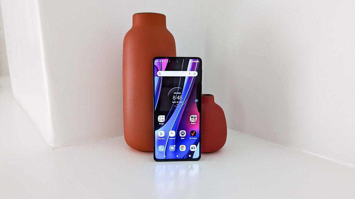 Motorola Edge Plus (2022) review: A flagship phone that comes up short
