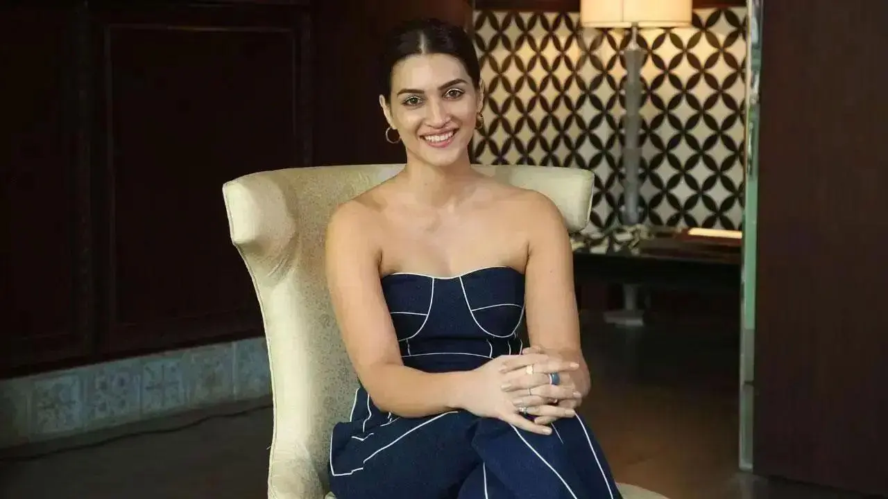 You inspire me so much: Kriti Sanon wishes Pankaj Tripathi on his birthday
