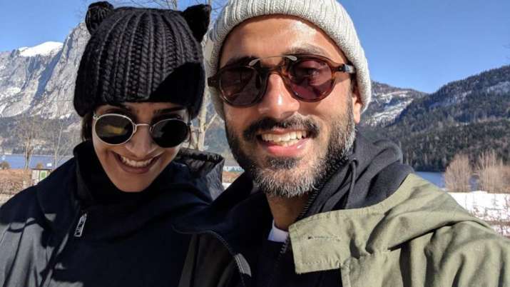 Sonam Kapoor pens adorable note for husband Anand Ahuja: You make every day phenomenal