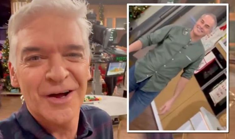 Phillip Schofield tells Phil Vickery to 'back off' as he ignores his request off-camera