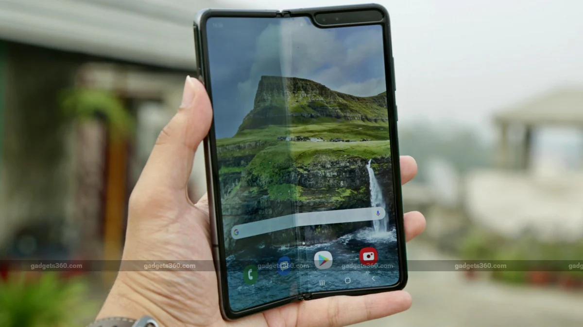 Galaxy Z Fold 3, Fold Lite Slated to Have a 4-Inch External Screen: Report
