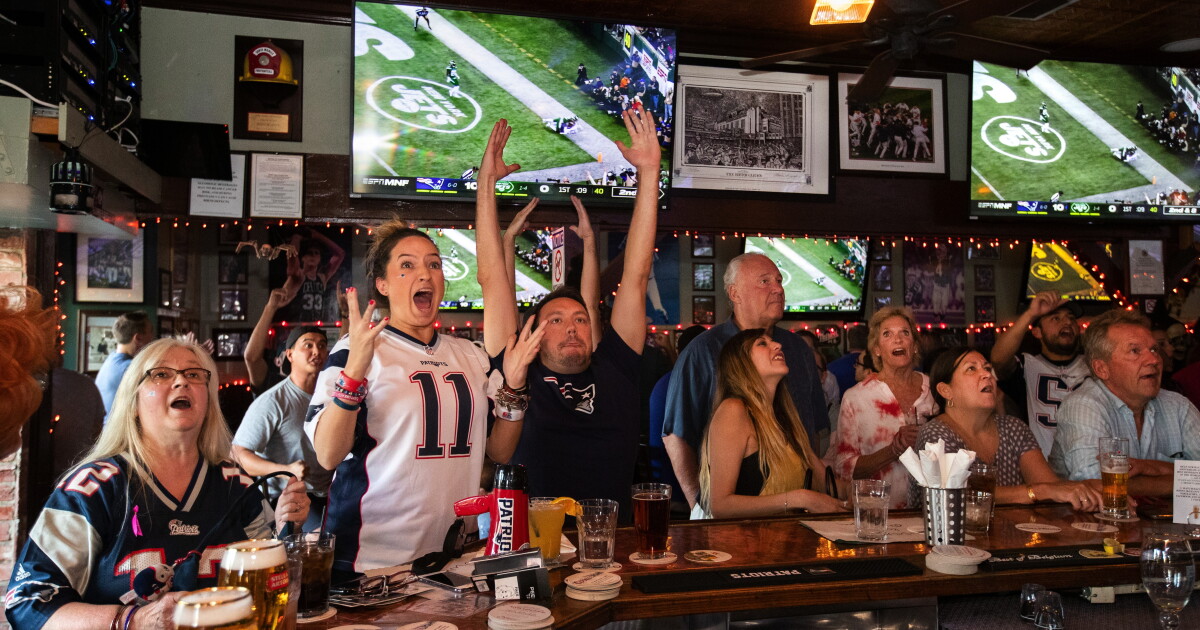 Los Angeles-area sports bar owners excited to welcome back fans