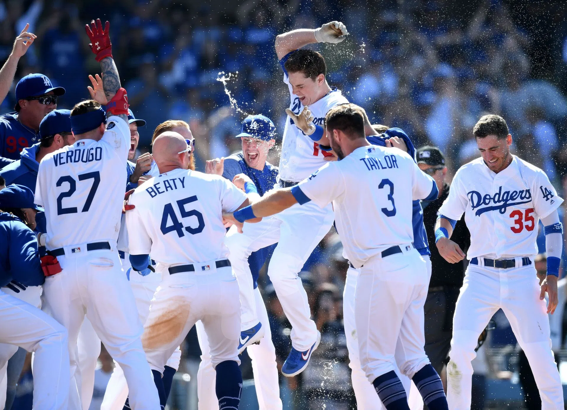 "How can you put the Rays ahead of the Yankees" "Cards belong in front of the Braves" - MLB fans fiercely deba