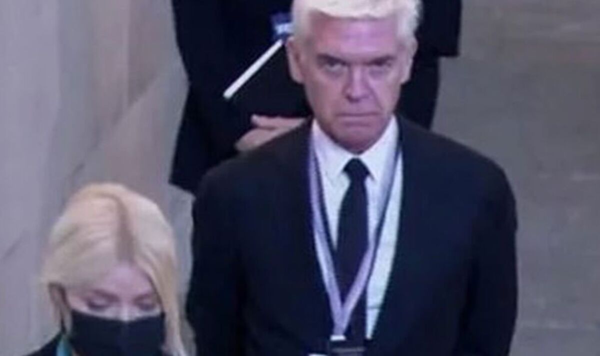 Phillip Schofield and Holly Willoughby queue jump claim slammed by ITV