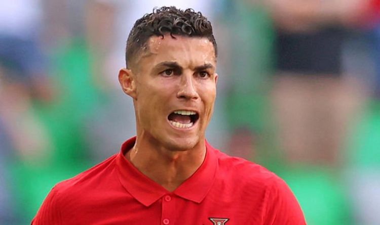 Cristiano Ronaldo's shirt number request after Manchester United 'table contract offer'