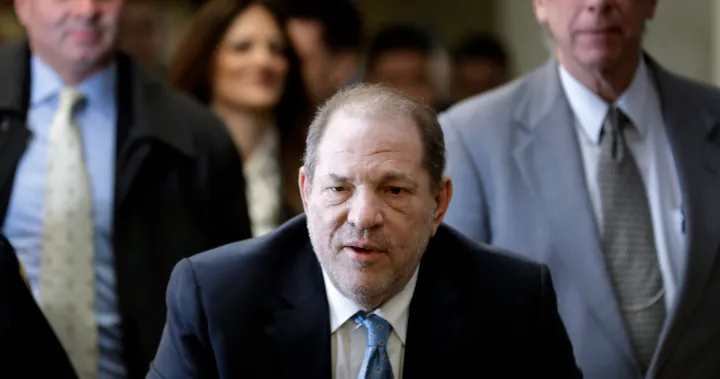 Harvey Weinstein brought to California to face further sexual assault charges - National | Globalnews.ca
