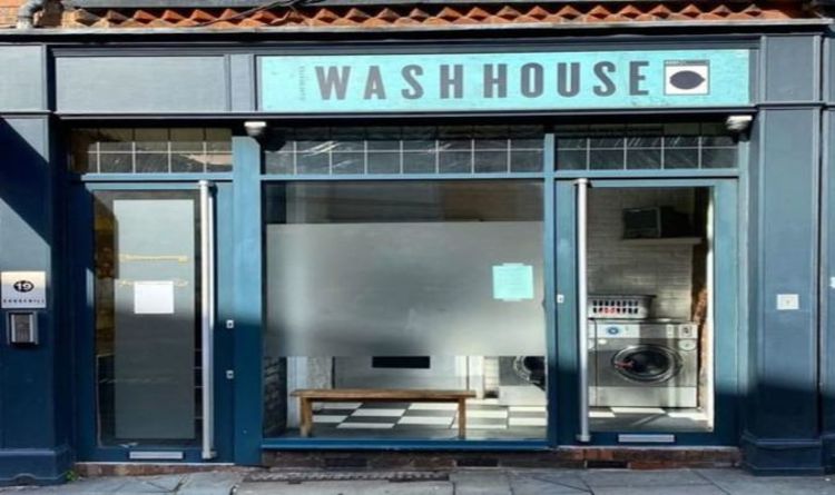 Can you find this secret cocktail bar hiding in a Manchester laundrette?