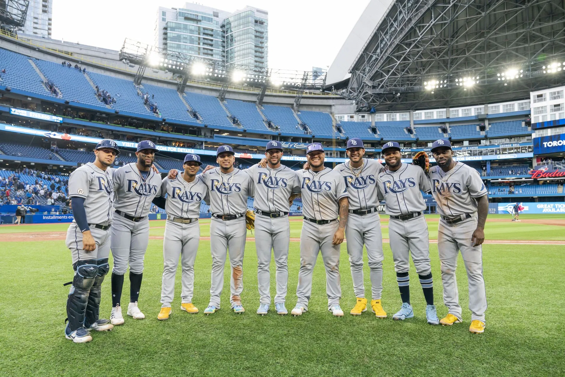 "Roberto’s legacy!" "This line up today was pretty damn amazing to see" - MLB fans applaud Tampa Bay Rays for