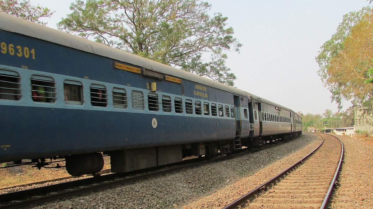 Railways Said to Consider Withdrawing Tender to Monetise Customer Data