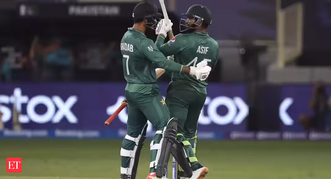 Pakistan score hat-trick of wins to inch closer to T20 World Cup semifinals