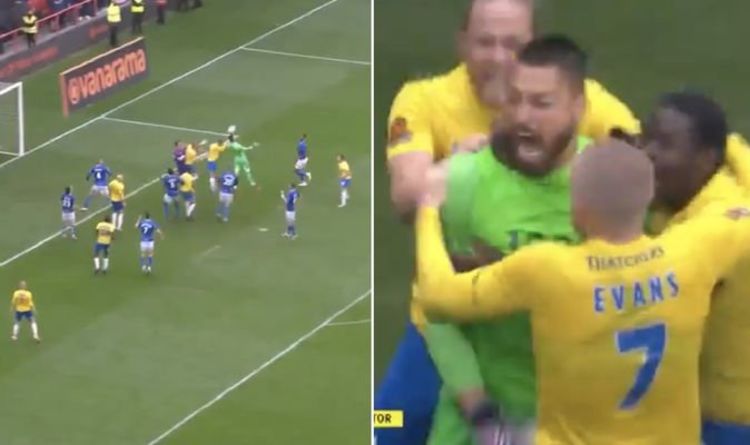 Torquay goalkeeper scores epic last minute equaliser in playoff final 'Unbelievable Jeff!