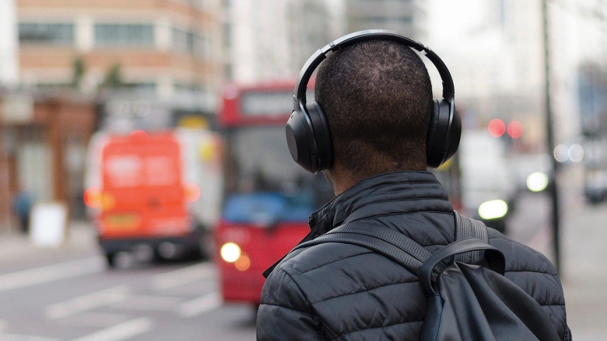 The Best Wireless Bluetooth Headphones You Can Buy Under Rs. 5,000