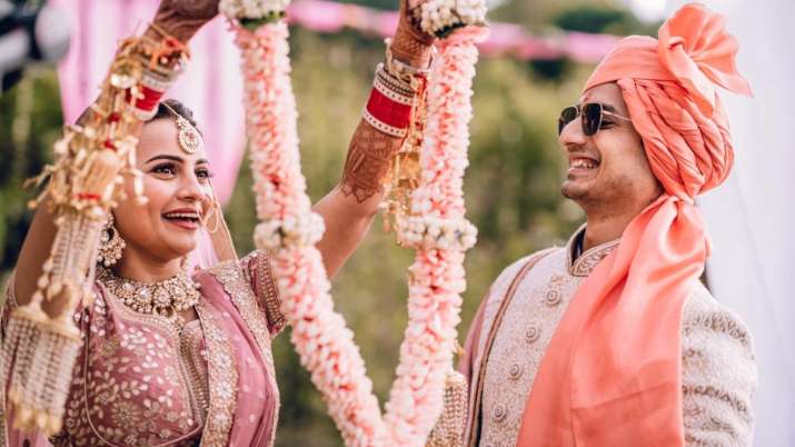 India Tv - Priyanshu Painyuli marries girlfriend Vandana Joshi India Tv - Priyanshu Painyuli marries girlfriend Vandana Joshi