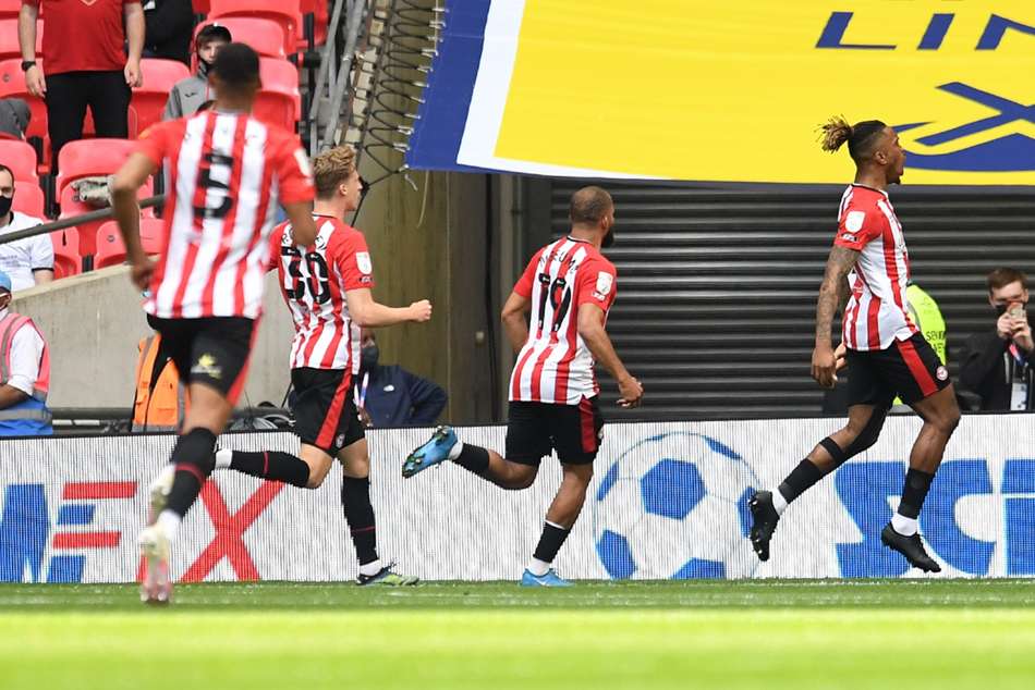 Brentford 2-0 Swansea City: Toney & Marcondes send Bees into Premier League for first time