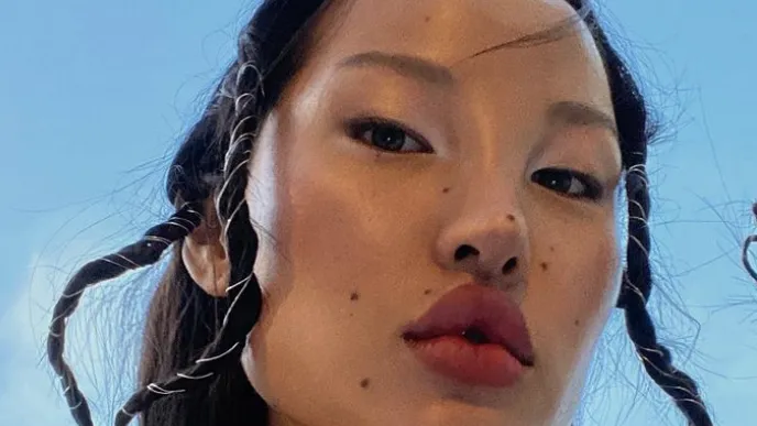 The Best Beauty Instagrams of the Week: Tsunaina, Snoh Aalegra, and More
