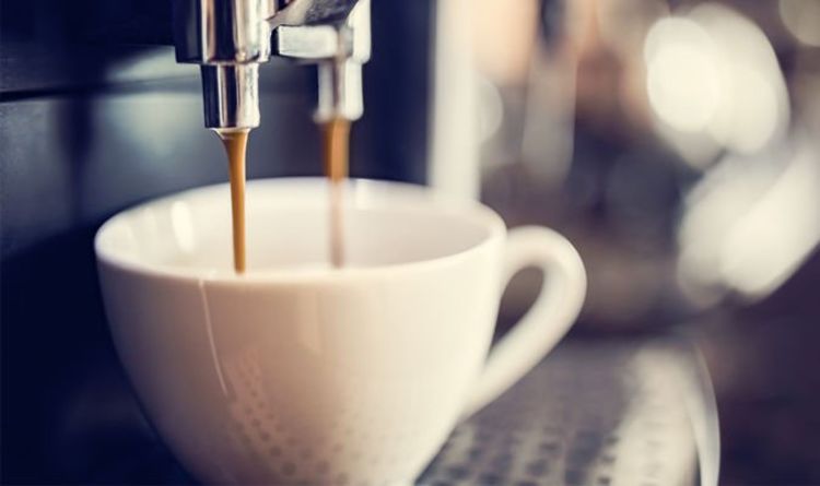 Save £40 on the De'Longhi Scultura Traditional Espresso Machine