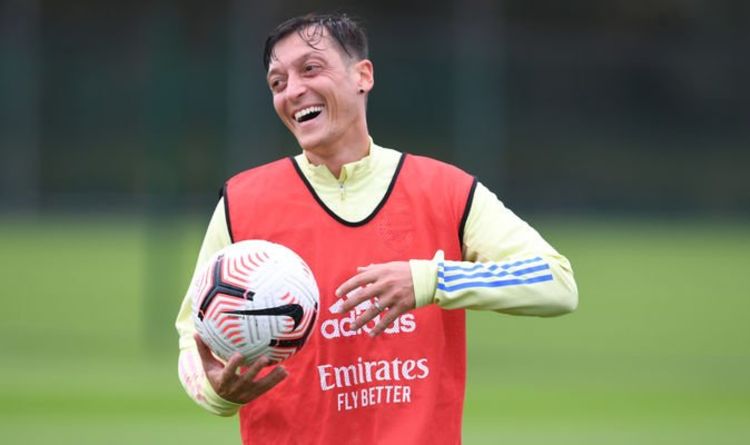 Fenerbahce boss delivers Mesut Ozil statement as Arsenal star nears exit