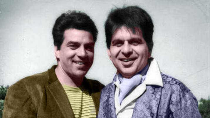 Dharmendra says 'Mein Dilip kumar Ban Sakta Hu Kya?' as he pays tribute to the Tragedy King | VIDEO