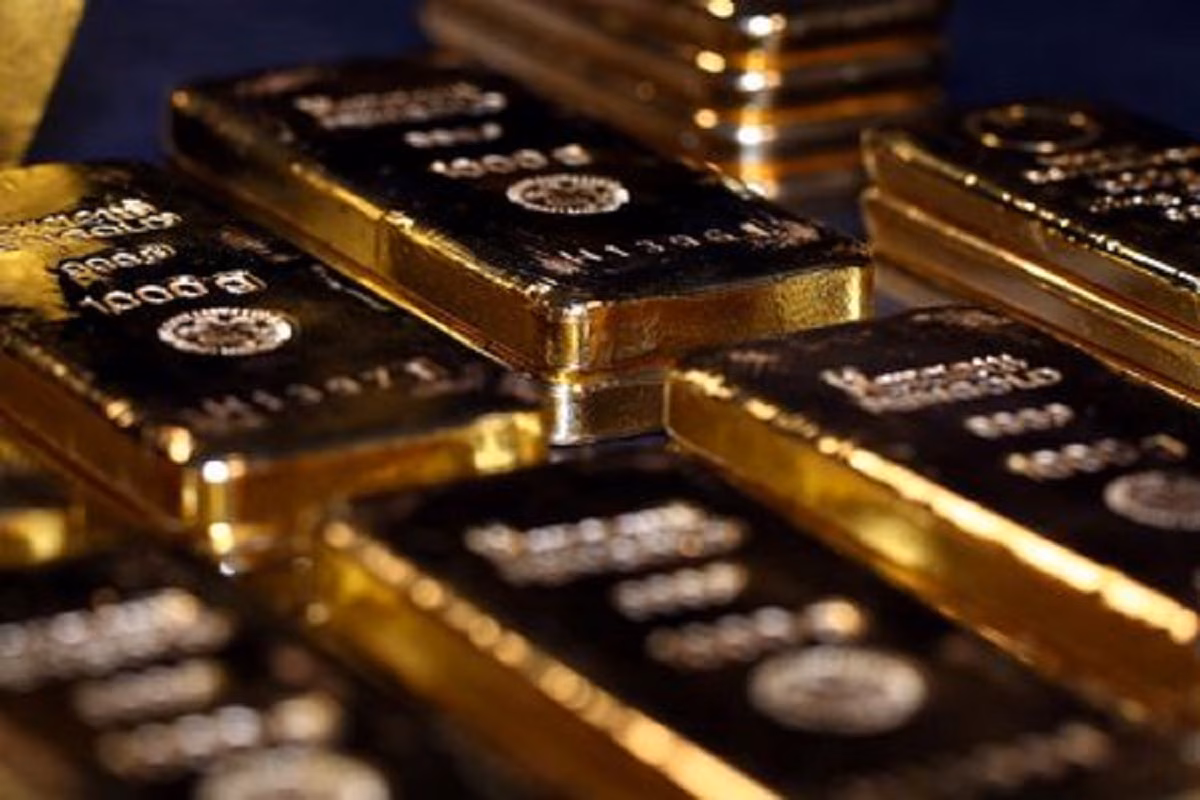 Gold Plunges by Rs 50 to Rs 50,900 on November 5; Silver Costs Rs 61,200