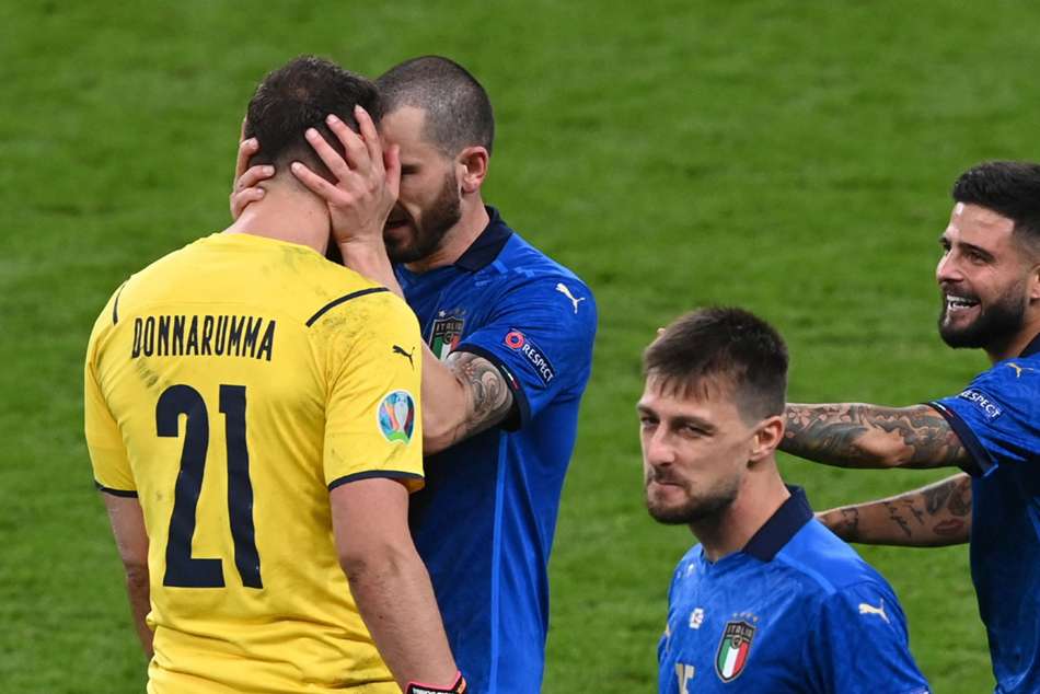 Playing with Donnarumma is like playing with Buffon – Bonucci