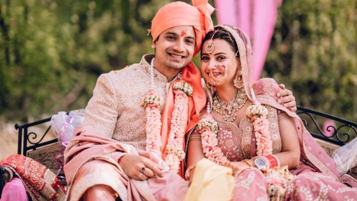 Priyanshu Painyuli marries girlfriend Vandana Joshi: We promise a lifetime of being best friends