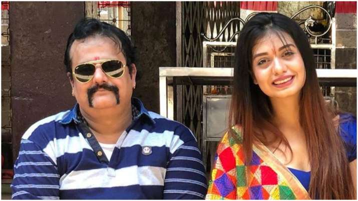 Divya Agarwal's father passes away after fighting Covid19, Varun sood,Neha Dhupia and others offer condolences