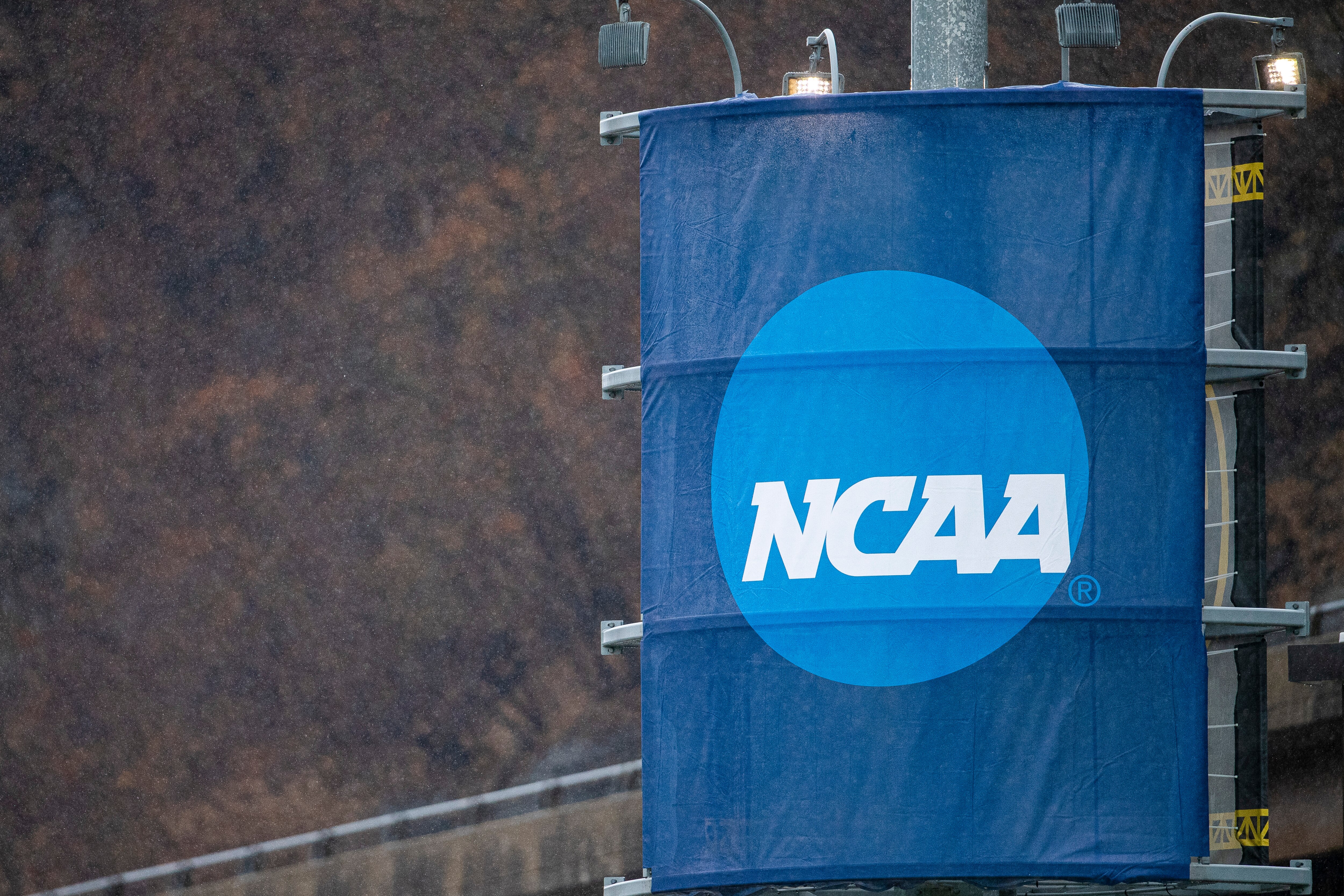 Mark Emmert Will Seek Temporary Rules to Allow NCAA Athletes to Profit off NIL