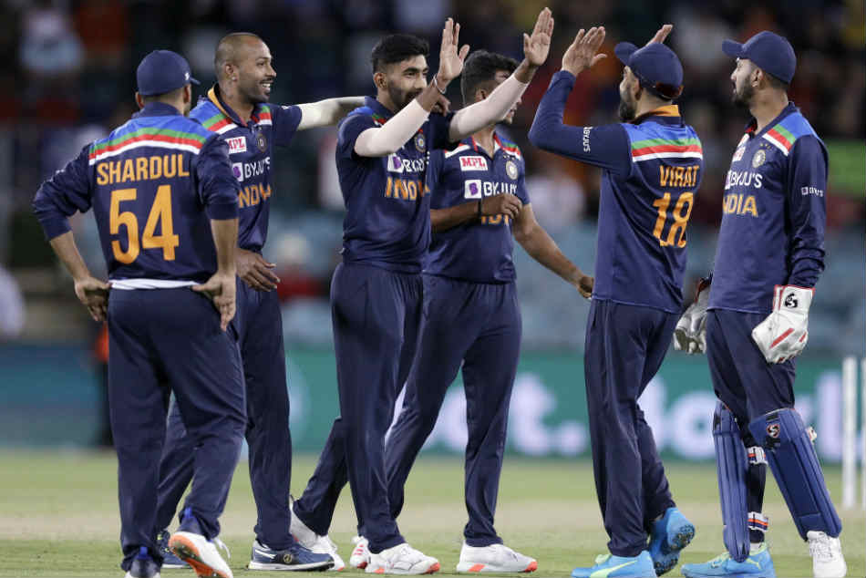 Virat Kohli says team needs to play with heart and desire to win against Australia