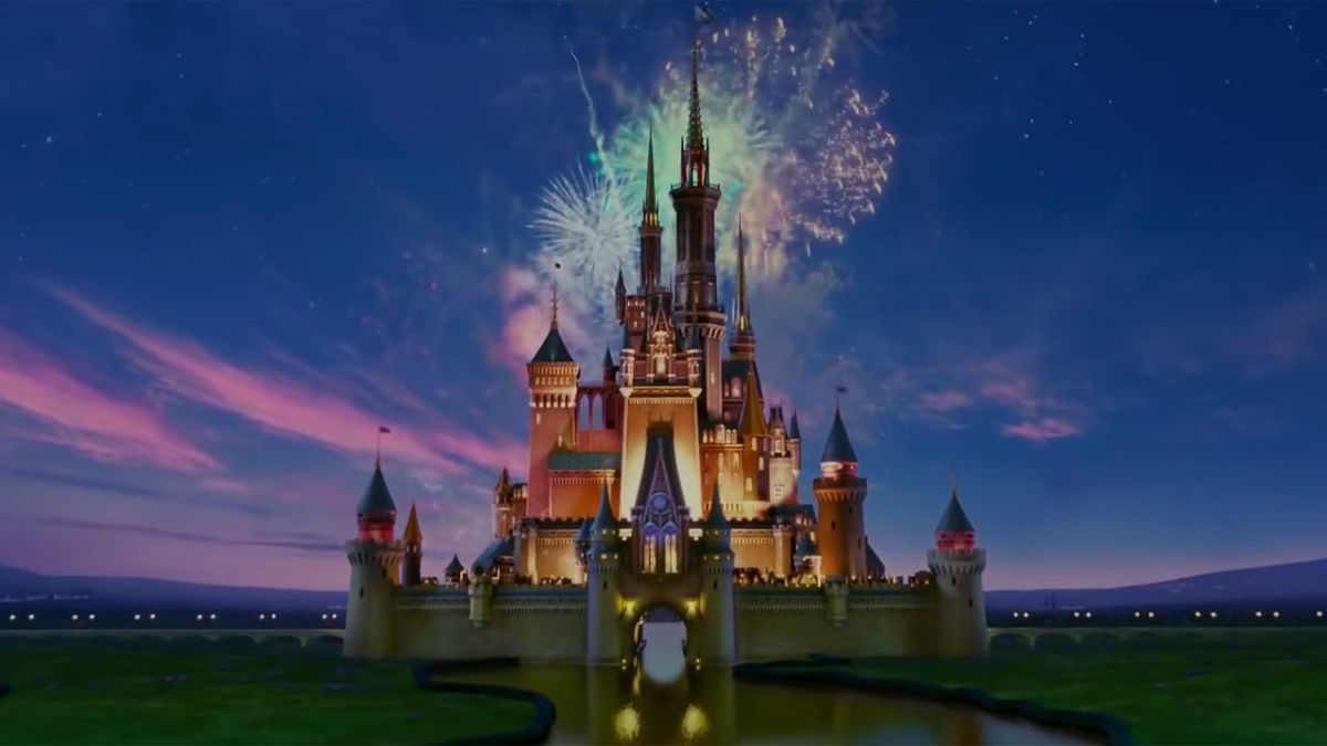 Disney Marathon Supporter Sports Clever, But Mean-Spirited Sign For Event