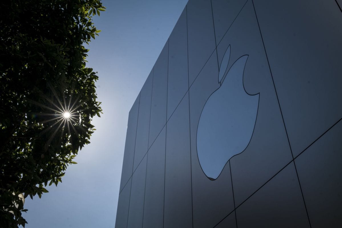 Apple Awards Grants for Computer Chip Courses to Historically Black Schools