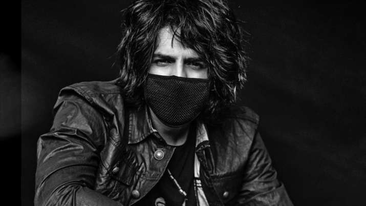 Kartik Aaryan talks about importance of wearing mask at work in his new post