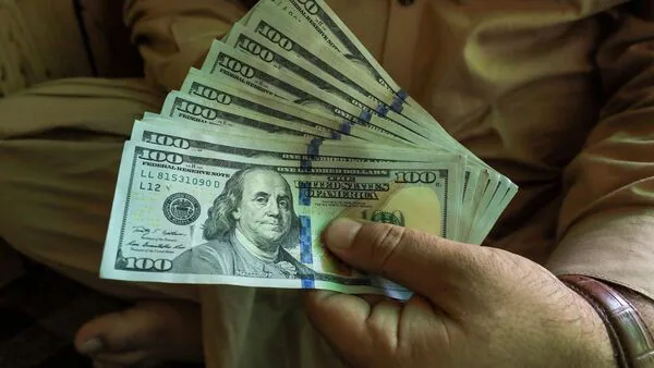 FCNR deposits are an attractive option for NRIs