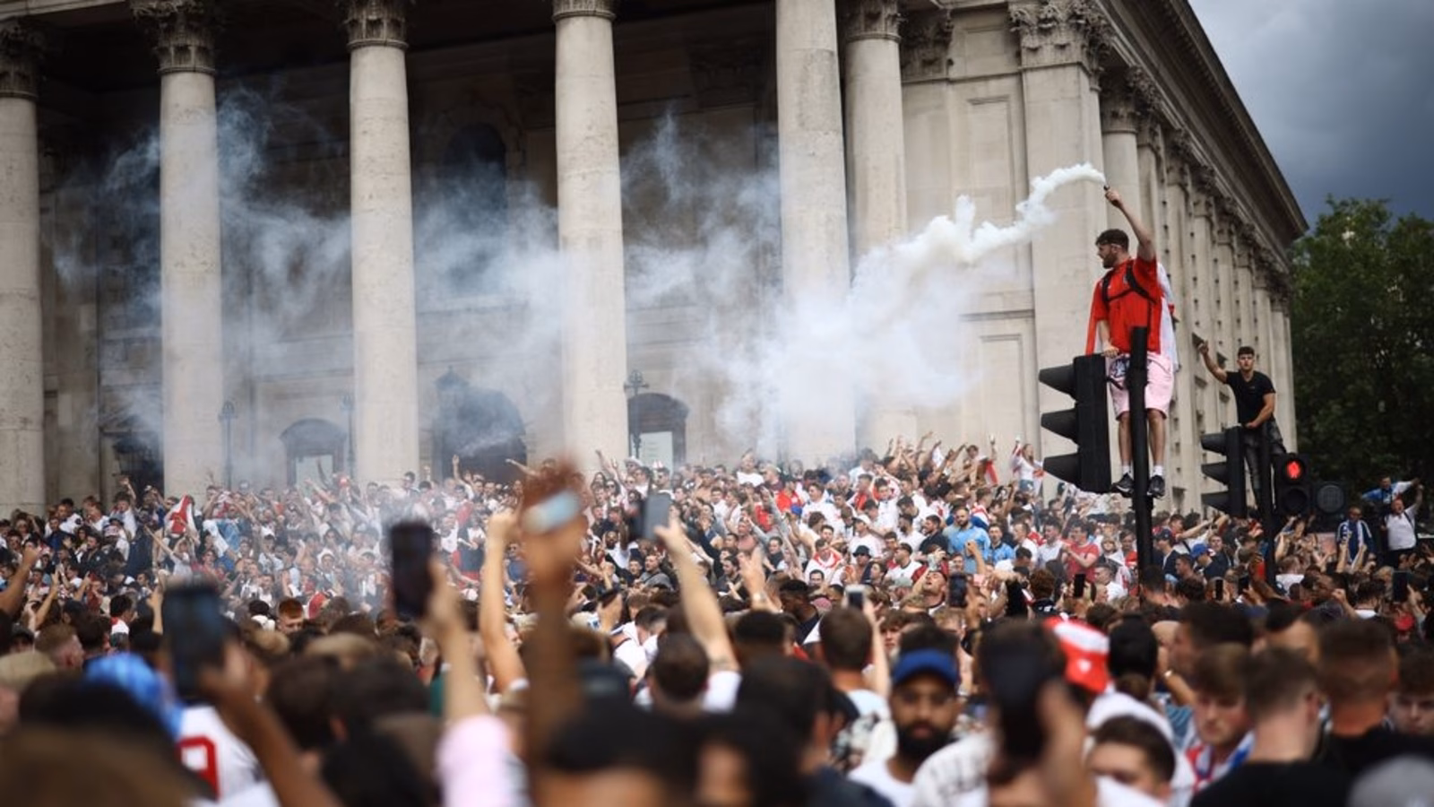 Euro 2020 Final: Fans charge security at Wembley, 19 police injured