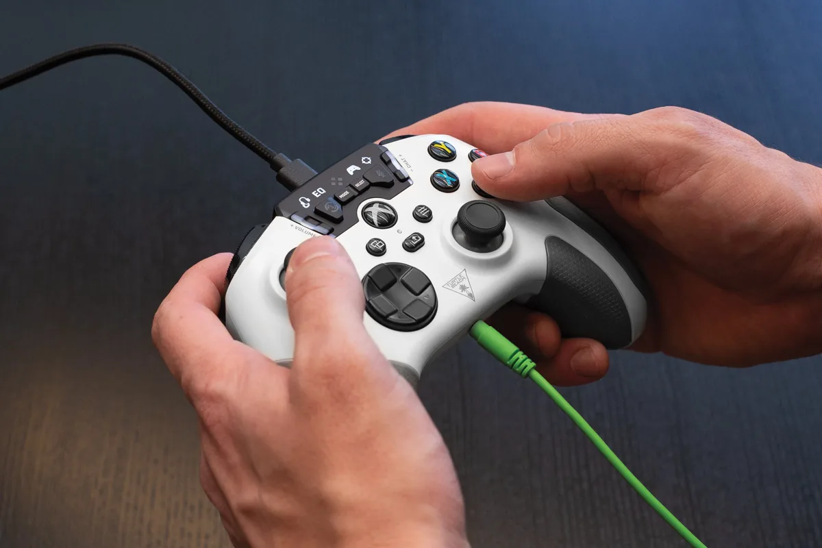 This Turtle Beach Xbox Controller Comes With its Own Sound Mixer
