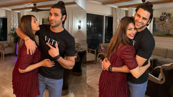 Lovebirds Divyanka Tripathi, Vivek Dahiya celebrate fifth marriage anniversary. See inside pics, videos