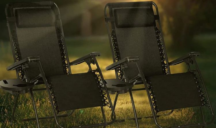 This set of two reclining sun loungers just had its price slashed by £50