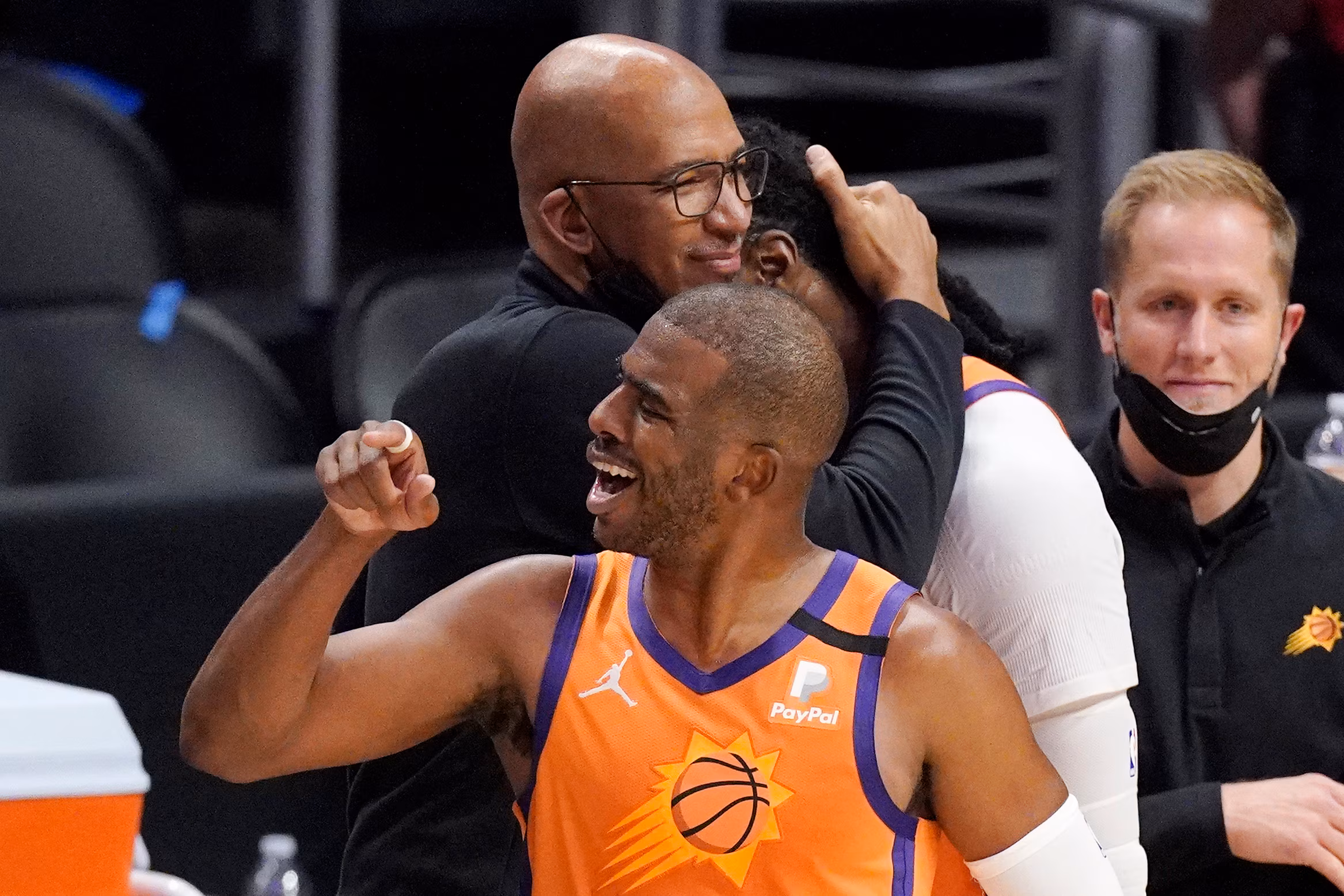 Suns' Chris Paul Says Extra Rest Before NBA Finals Is Helping Hand Injury Heal
