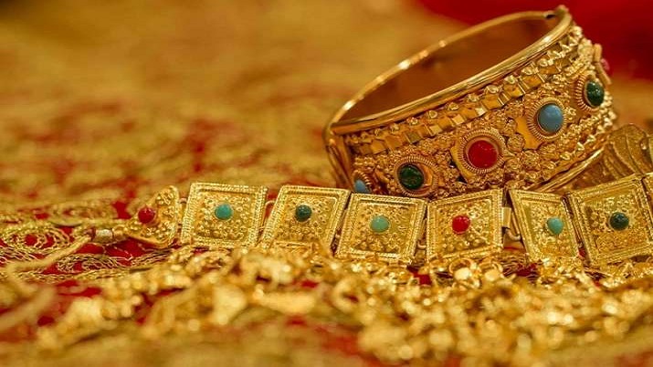 Gold Price Today: Gold declines marginally by Rs 81, silver falls Rs 4