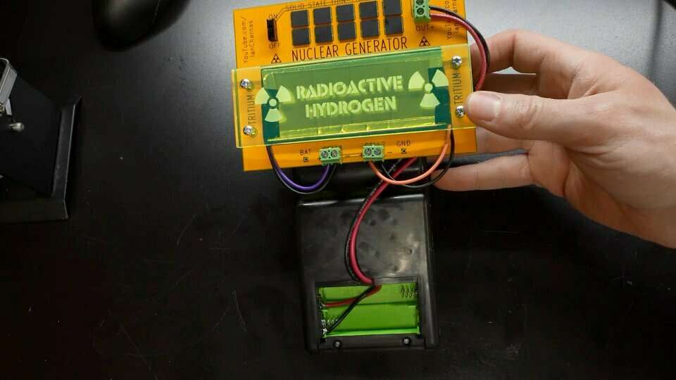 YouTuber Converts A Knock-Off Game Boy To Run On Nuclear Power